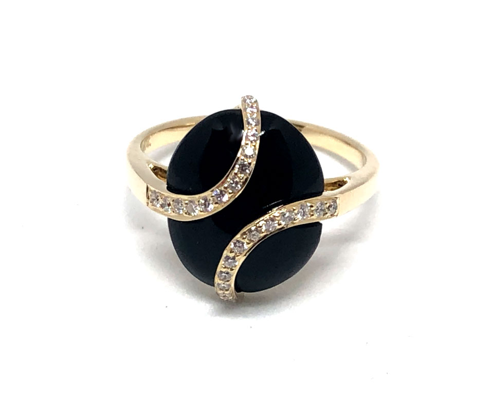 Natural Onyx and Diamond Men's Ring, 14k Yellow Gold