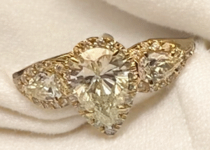 14k white gold pear shape halo pear sides semi-mounting (WSR208)